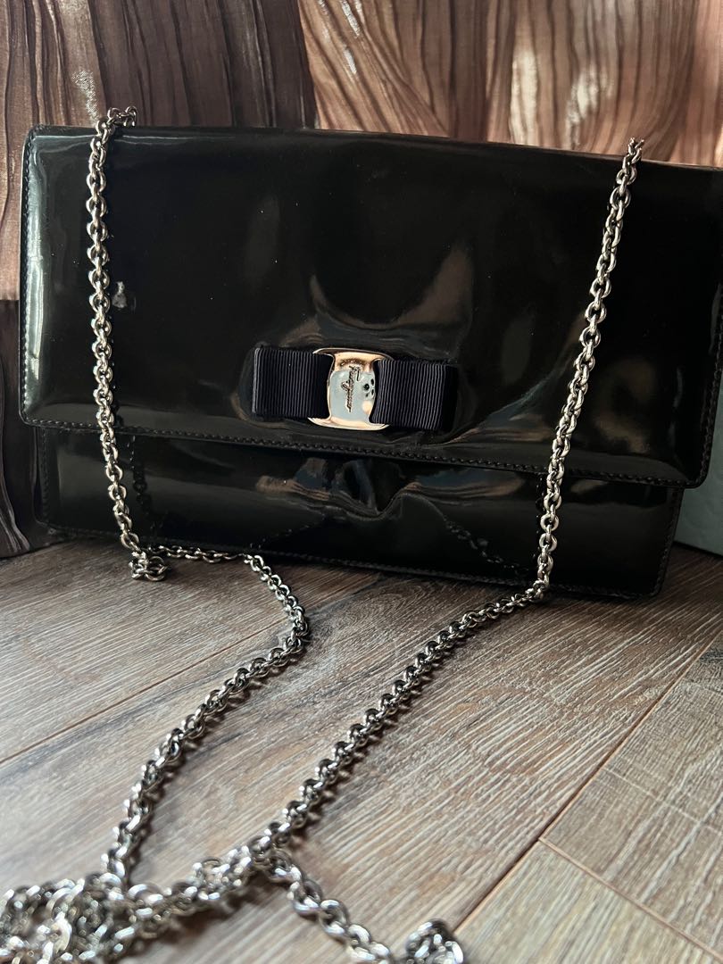 Vara sales bow bag