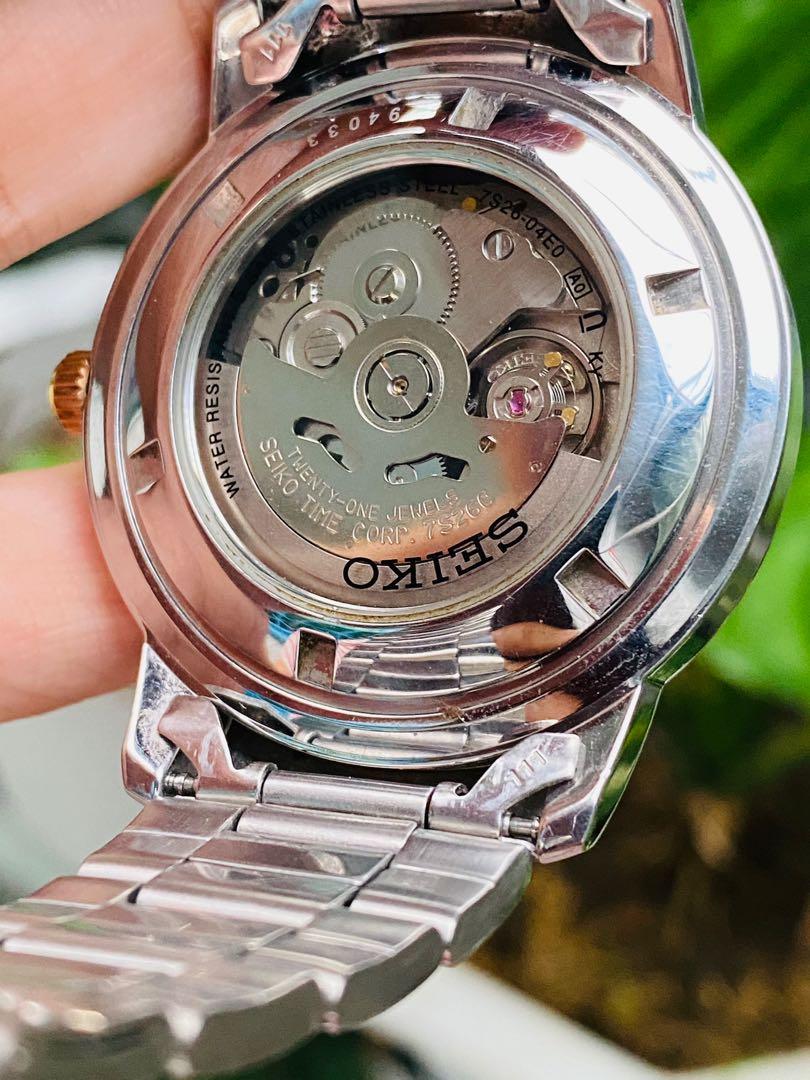 SEIKO 5 Automatic Men's Watch (Category: Men's Watches) located in Manila. Submitted by clicksmileph (Listing ID 1143069448, Image 2). Description: SEIKO 5 "RoseGold" Watch 7,500 Php Details: Guaranteed Original / Authentic Hardlex Crystal Automatic Movement 3'0 Date & Day Chronometer Luminous Dial Condition: 8.5/10, All working 20 ATM Water Resistant Fit up to 7.5 inches wrist Set with: Watch with Presentation box Meet-up SM Baliuag / Trinoma by