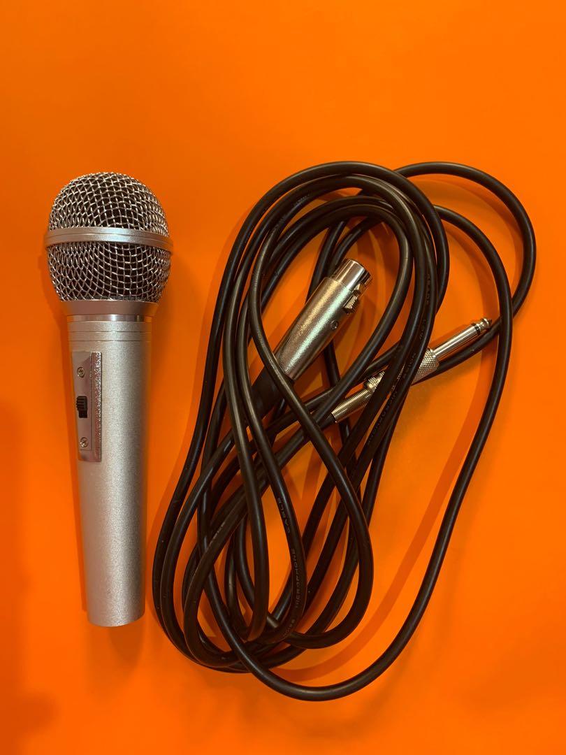 SILVER DYNAMIC MICROPHONE, Audio, Microphones on Carousell