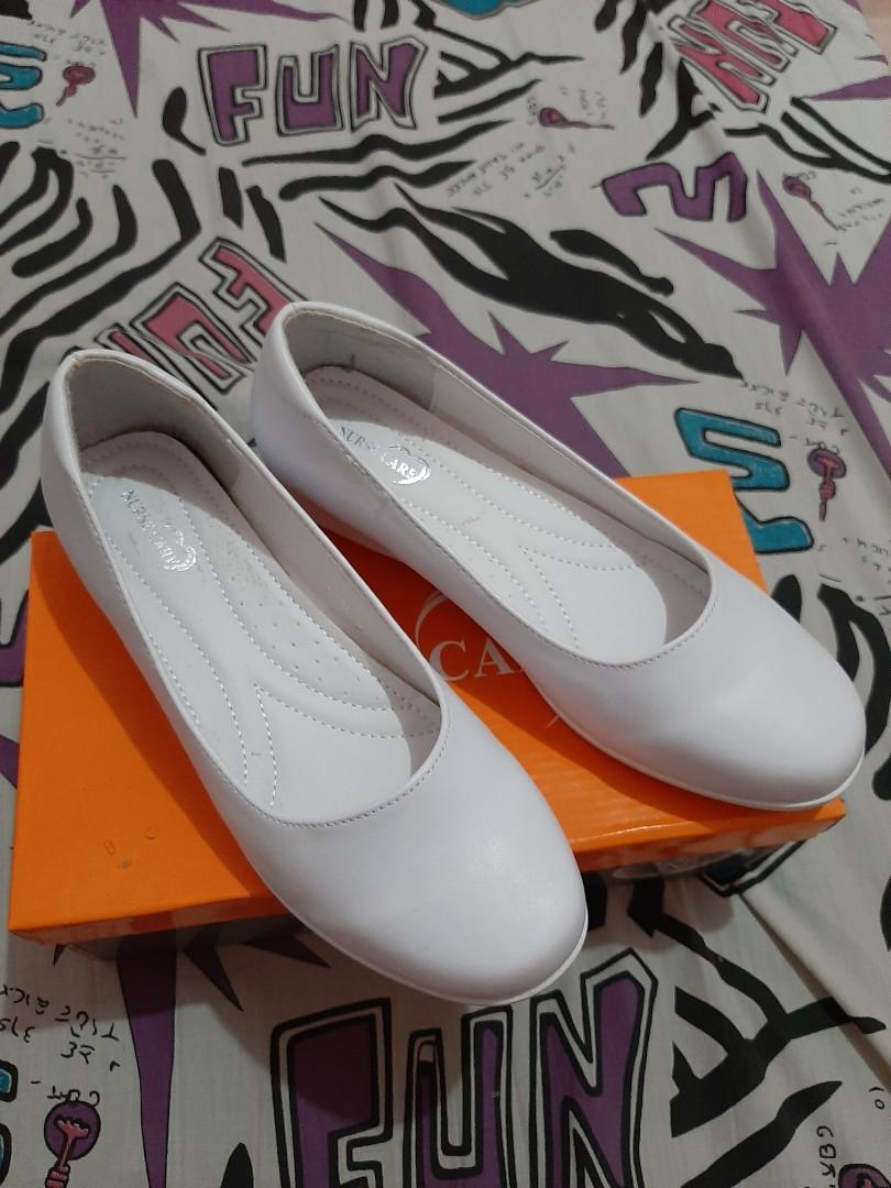 Leather discount nursing sneakers