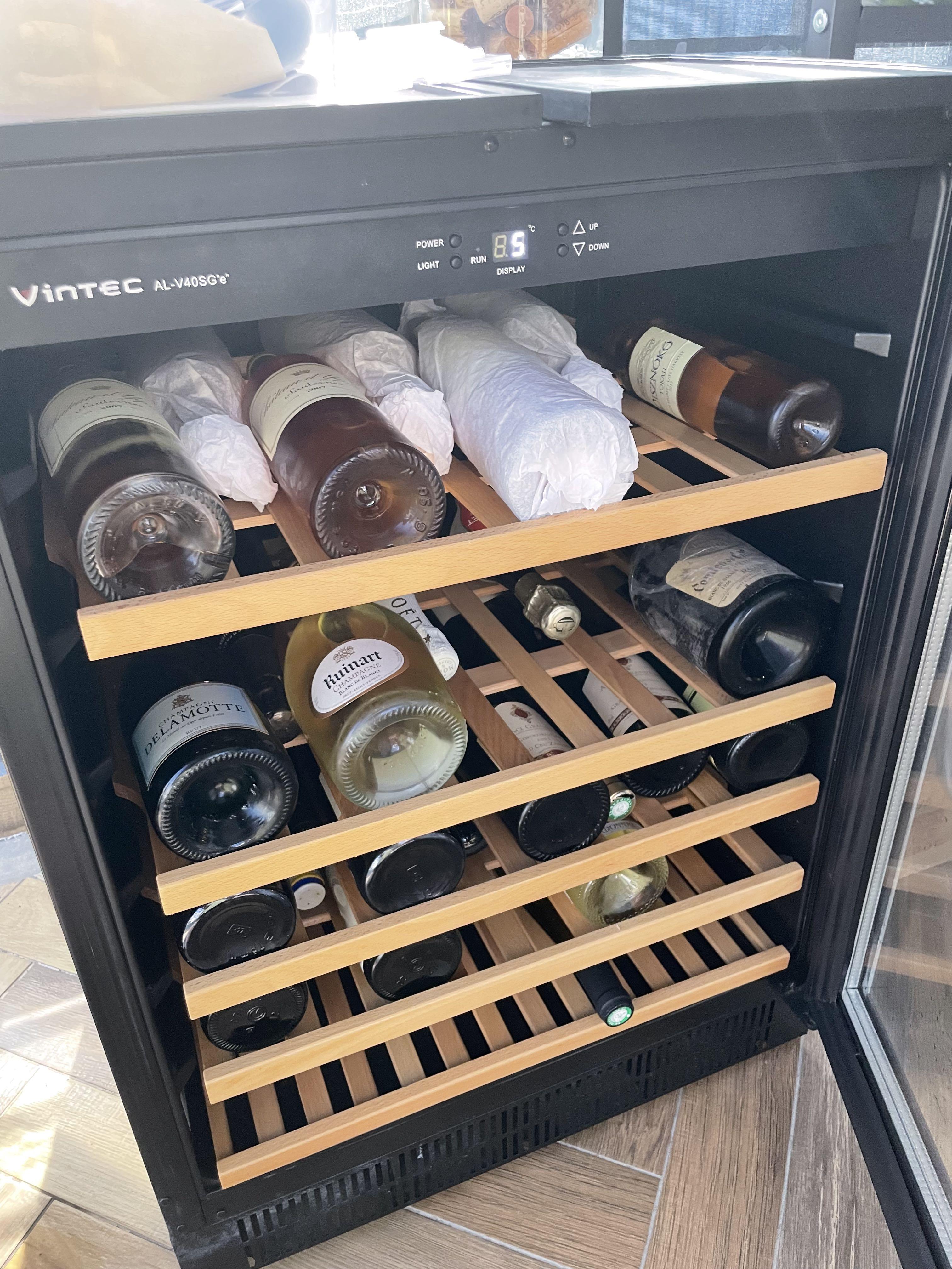 50 bottle capacity Vintec wine fridge / chiller / cellar / cooler, TV