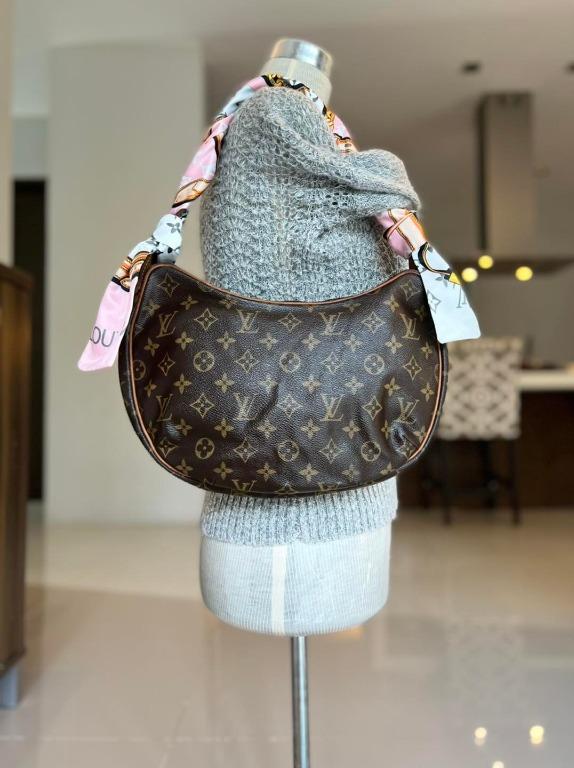 Louis Vuitton Authenticated Croissant Handbag