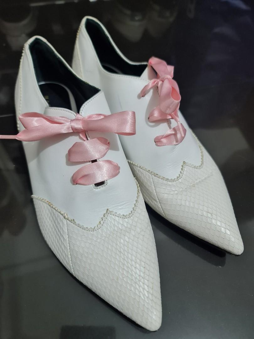 Brogues in White (Category: Loafers) located in Paranaque City. Submitted by mojwints (Listing ID 1143162373, Image 2). Description: 🔥RARE 🔥 from UAE. Used only once. Size 38 on shoe. see photos for minimal flaw- few stains.
