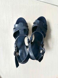 (Category: ) located in . Submitted by wardrobeflea1 (Listing ID 1143129593, Image 1). Description: .