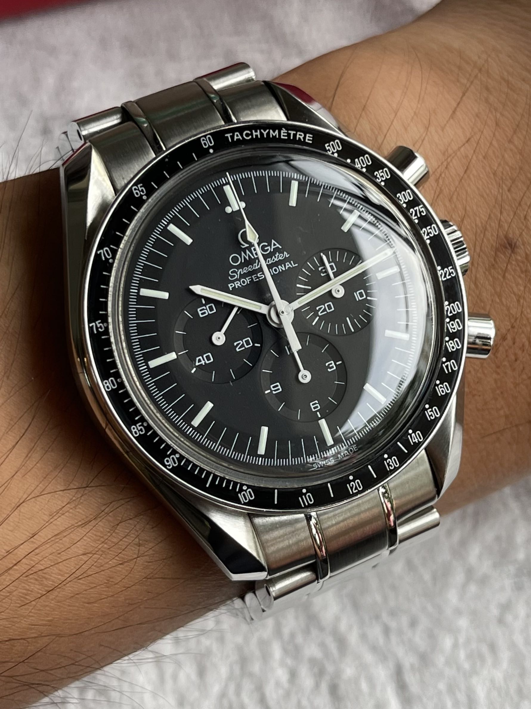 Omega Speedmaster Professional Moonwatch - Ref. 3570500 - 42mm - Box a –  Vintage Watch Specialist