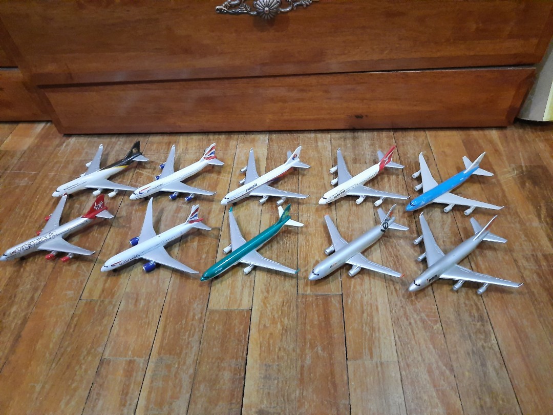 CLEARANCE PRICE Various Realtoy diecast toy airplane aircraft airliner