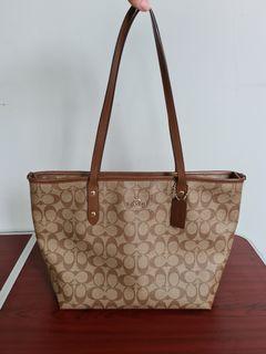 COACH Siganture Zip Tote Bag