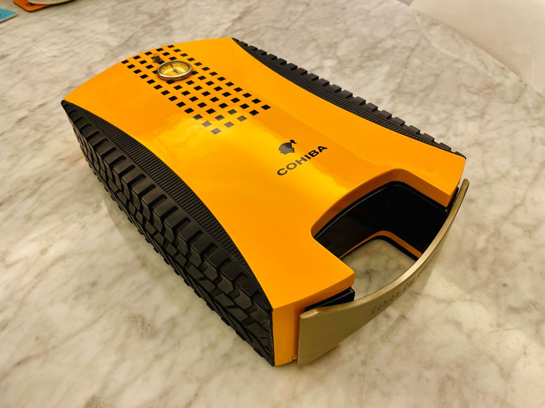 COHIBA CAR EDITION HUMIDOR, 名牌, 飾物及配件 Carousell