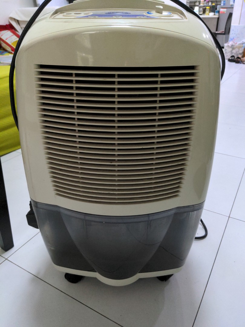 Delonghi Dehumidifier, TV & Home Appliances, Air Purifiers
