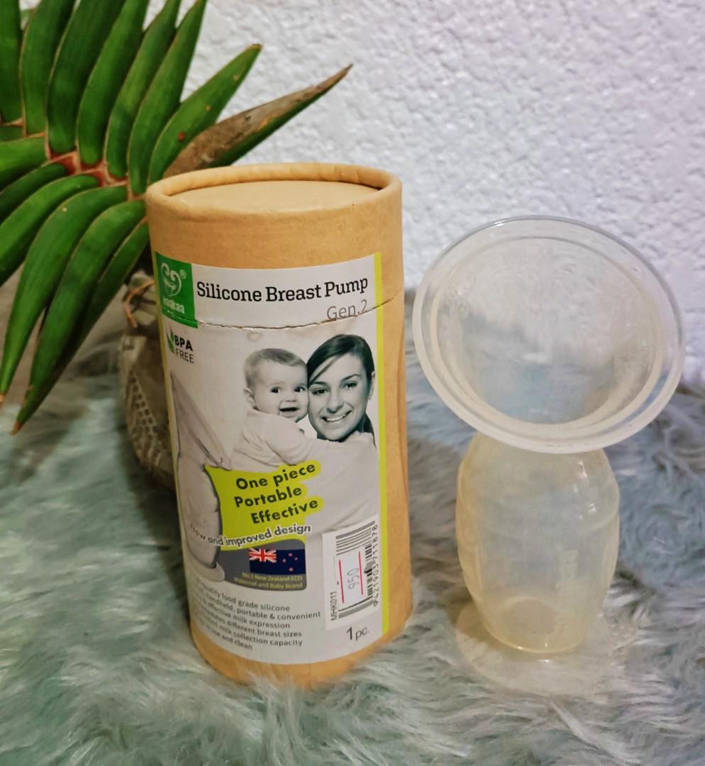 Hakaa breast pump (Category: Breastfeeding & Bottle Feeding) located in Las Pinas. Submitted by Urban.Retro (Listing ID 1143110667, Image 1). Description: barely used gen 2 with free milk storage pouch.