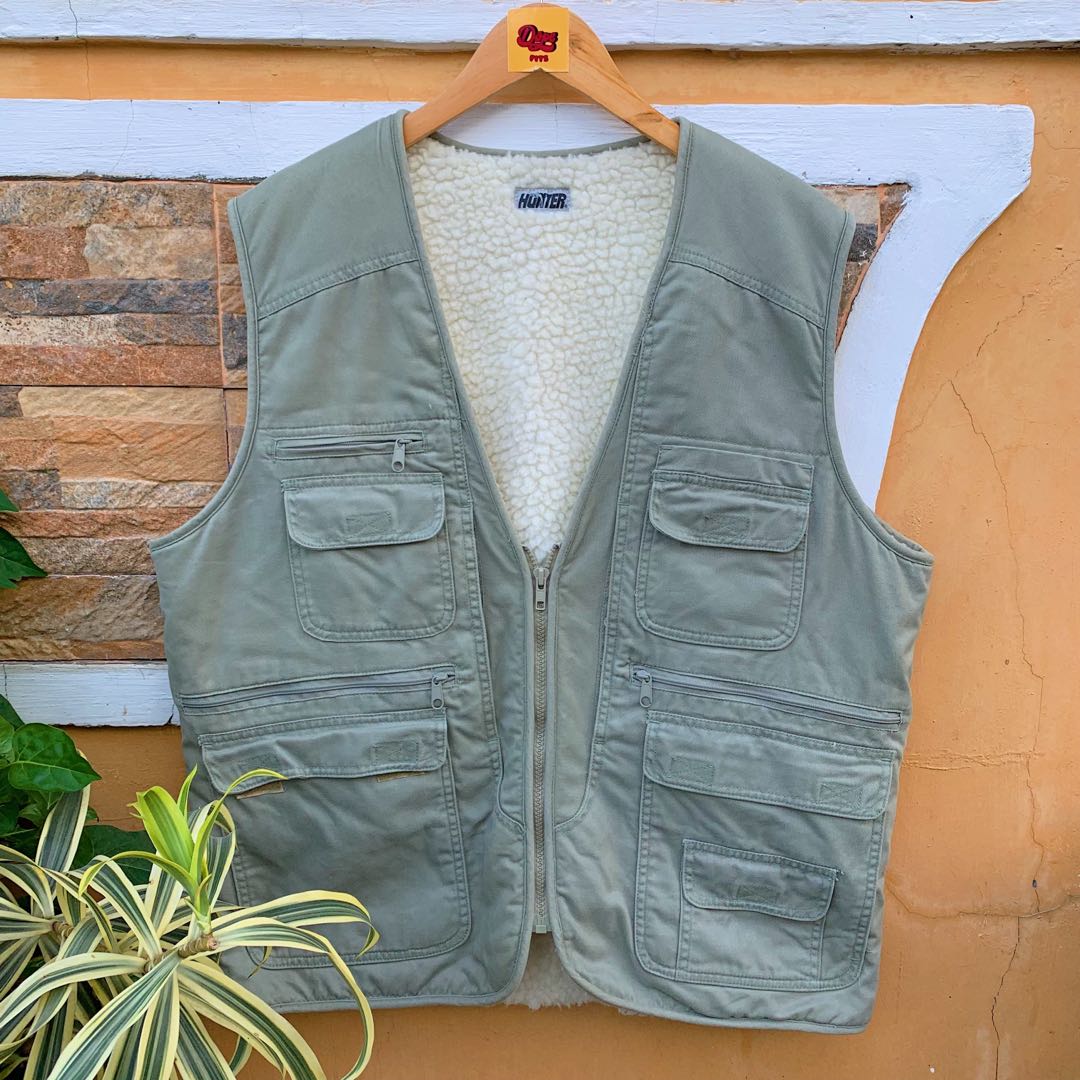 Hunter Light Olive Green Multipocket Zip Fleece Vest, Men's Fashion, Tops & Sets, Vests on Carousell