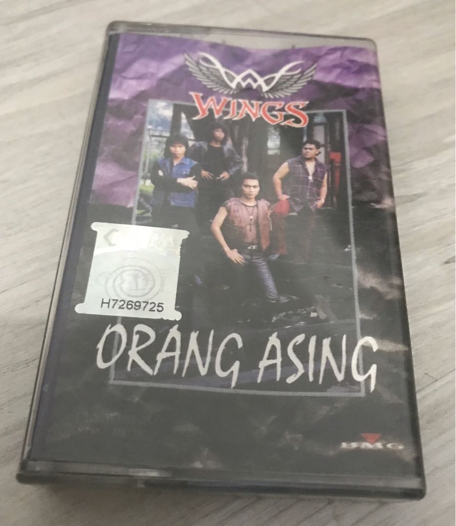 Kaset Wings orang asing, Hobbies & Toys, Music & Media, CDs & DVDs on