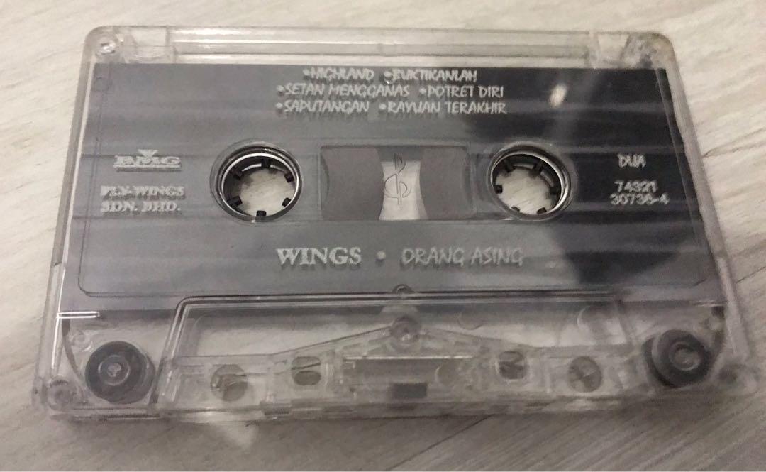 Kaset Wings orang asing, Hobbies & Toys, Music & Media, CDs & DVDs on