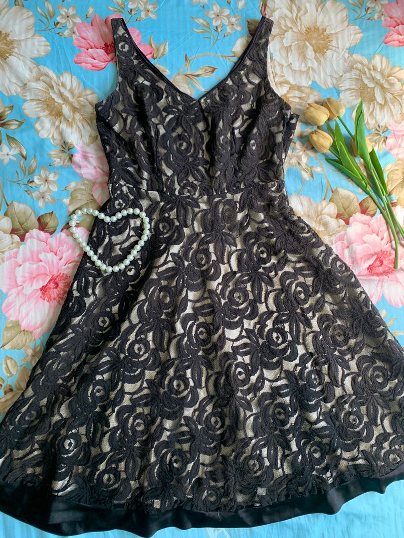 Laura Petites Dress, Women's Fashion, Dresses & Sets, Dresses on Carousell Laura Petites Dress, Women's Fashion, Dresses & Sets, Dresses on Carousell