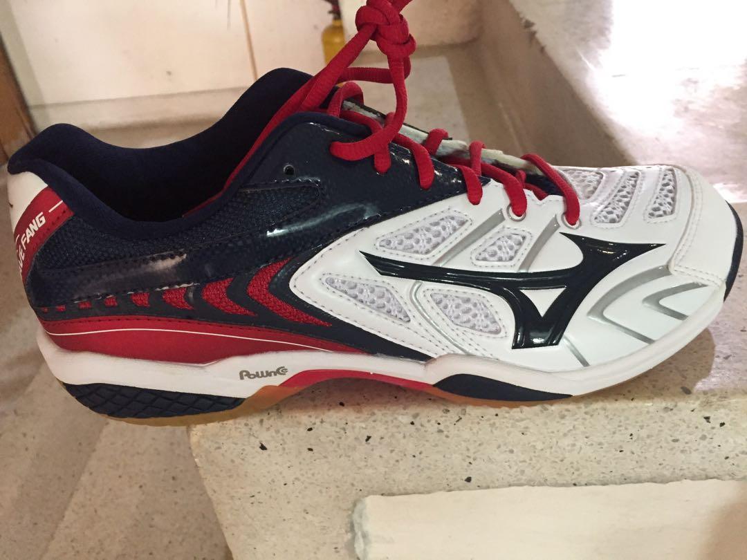 Mizuno Badminton shoes, Men's Fashion 