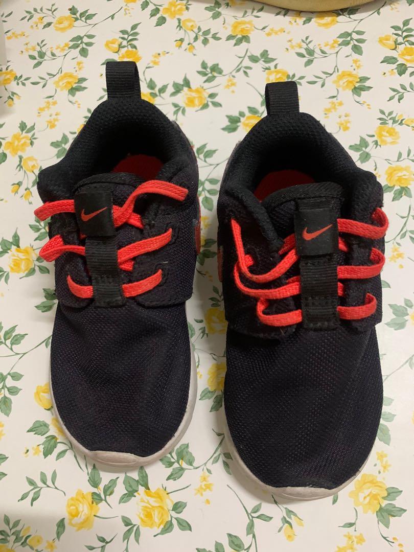 Nike roshe run baby hot sale