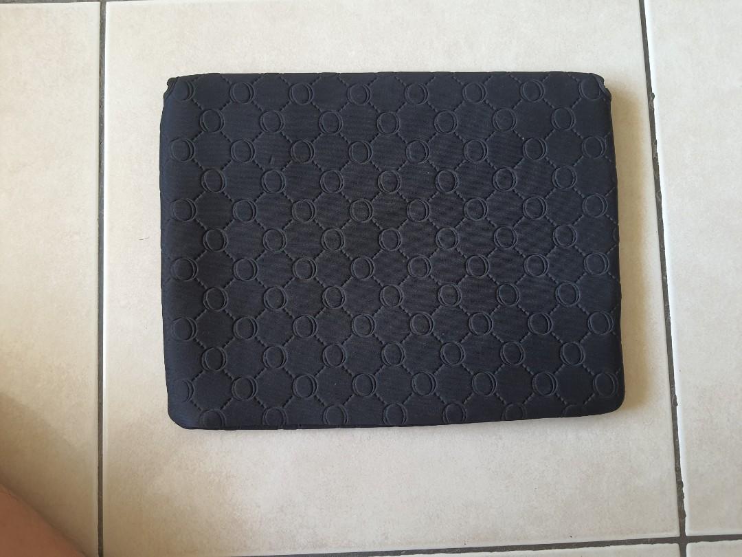 oroton laptop sleeve