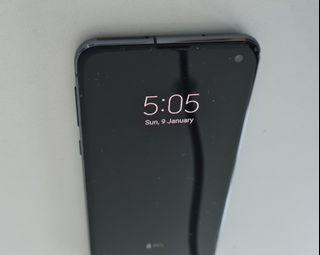 Samsung Galaxy s10e 128GB Smartphone Mobile Cell Phone Black Grey