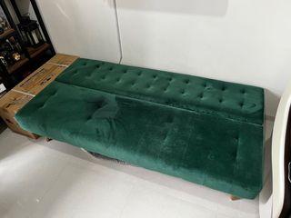 Sofa Bed Hijau Emerald Suede Bekas Merk Livien
