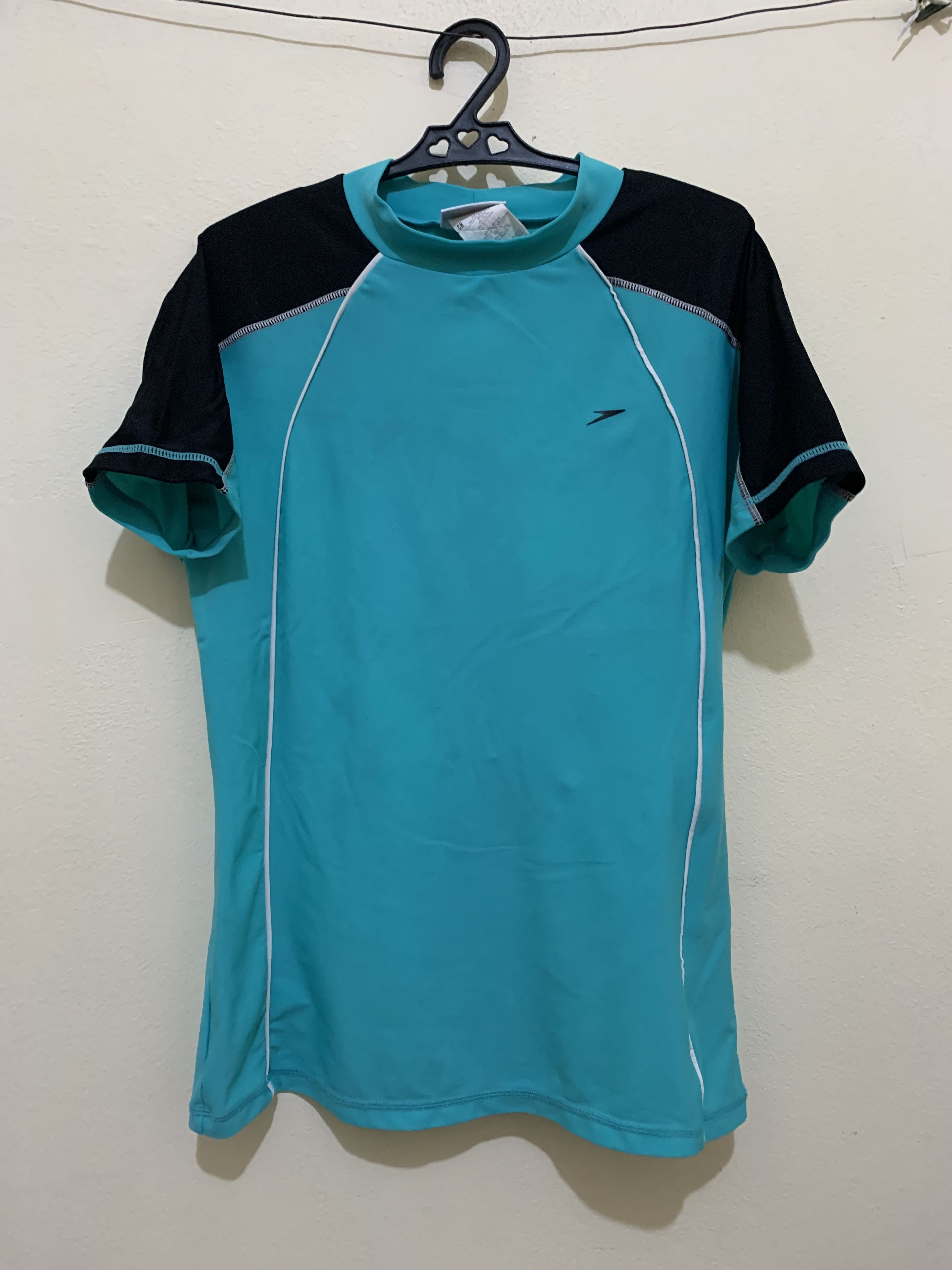 Speedo Rashguard, Women's Fashion, Swimwear, Rash guard on Carousell