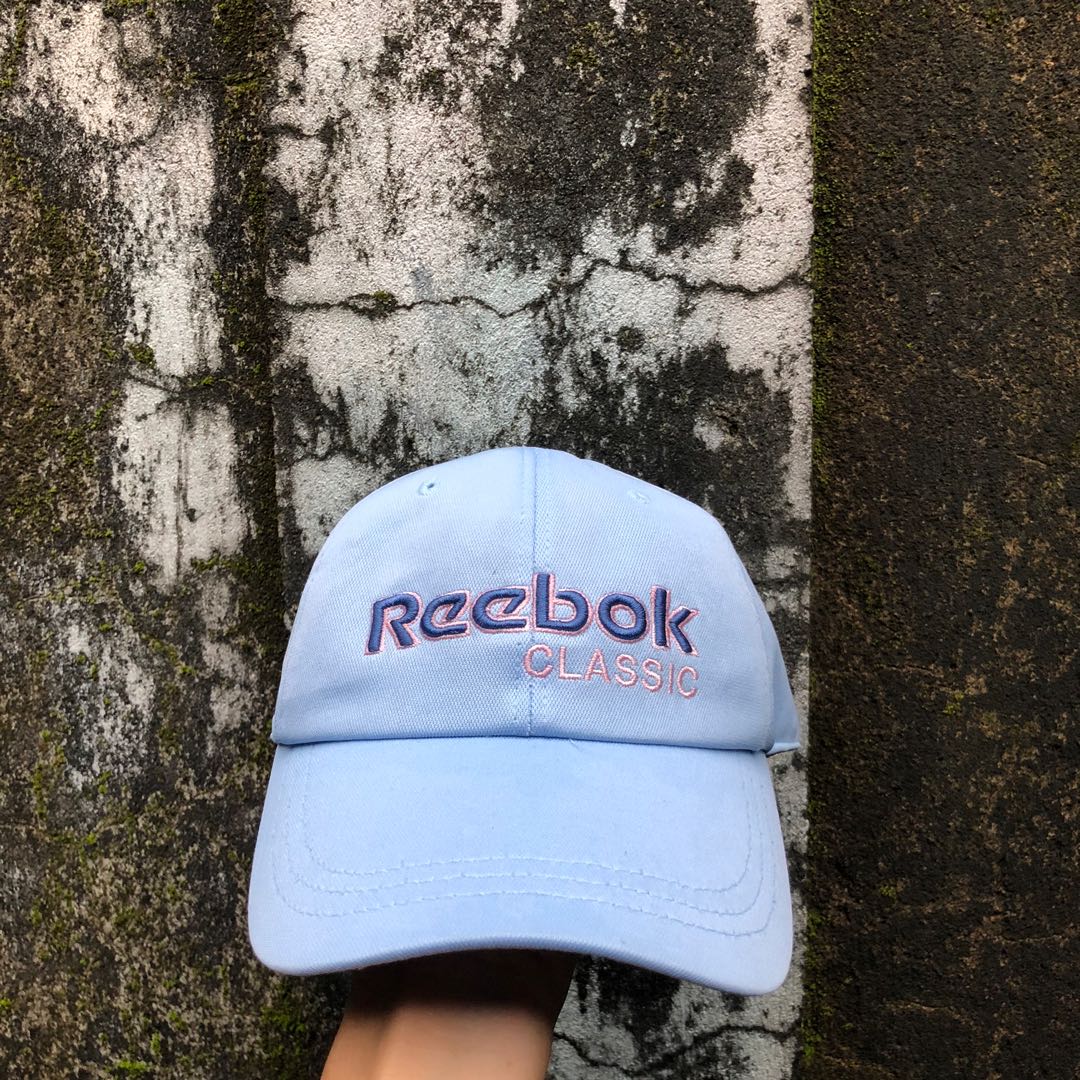 Topi reebok classic top