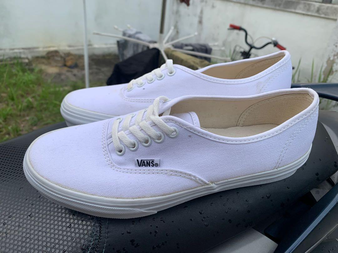 Harga vans clearance authentic white