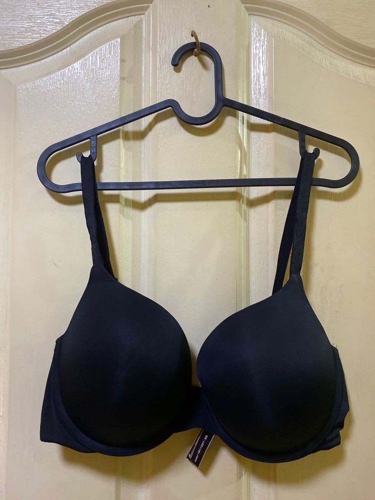 VS Brassiere, Women's Fashion, Undergarments & Loungewear on Carousell