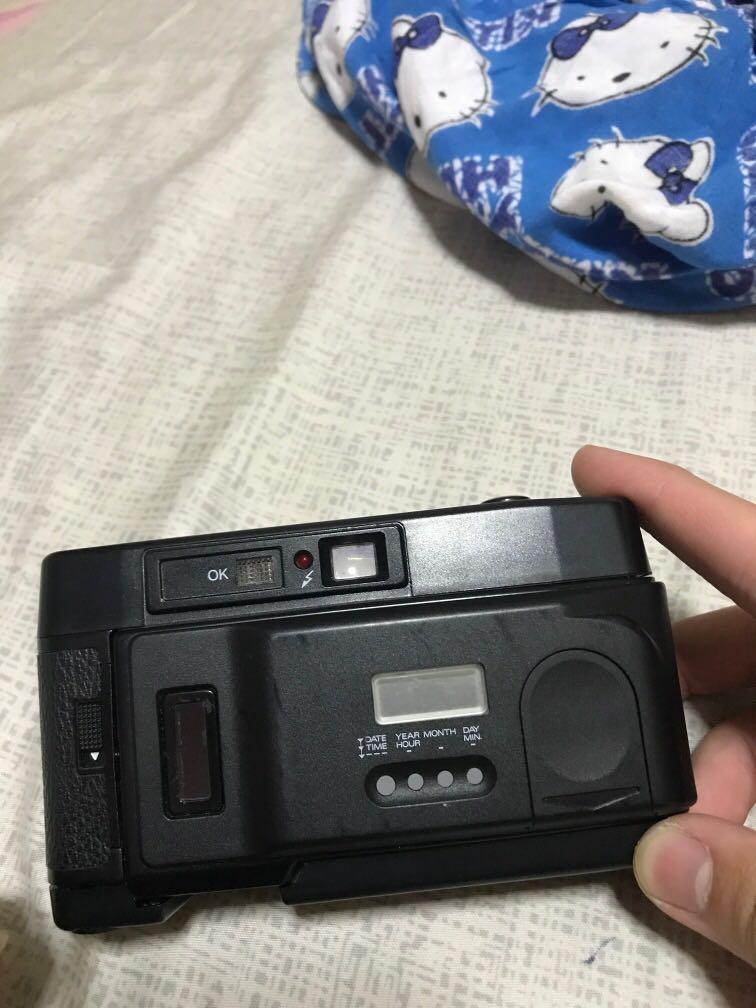 Working Film camera , flash not working, Photography, Cameras on Carousell