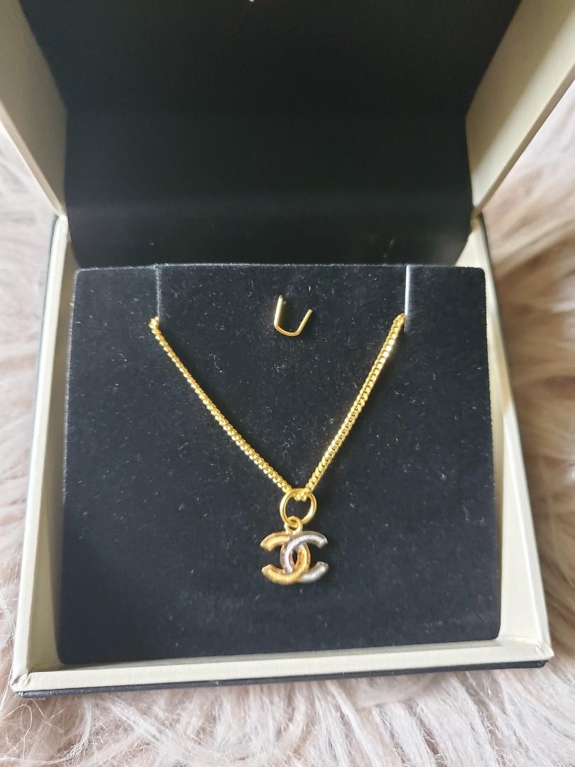 Chanel pendant necklace gold new arrivals
