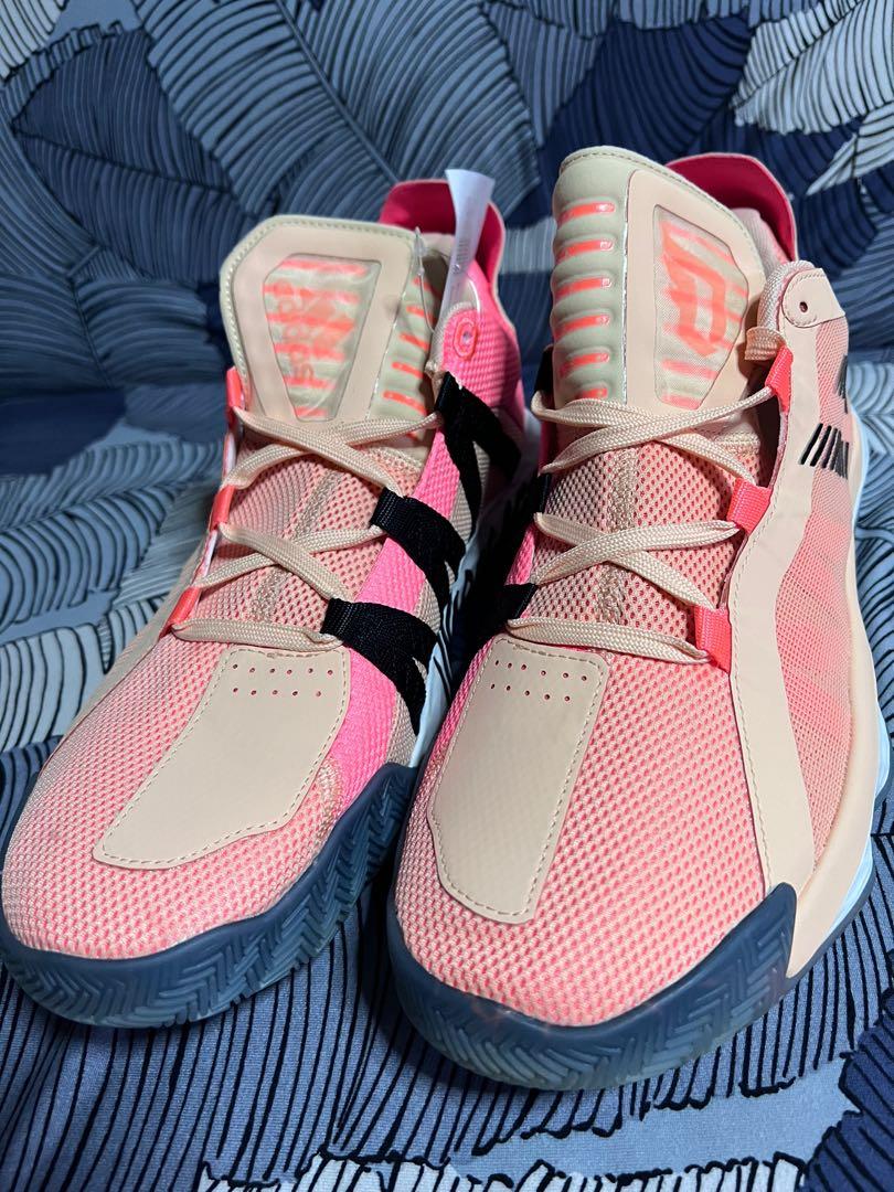 dame 6 women s day