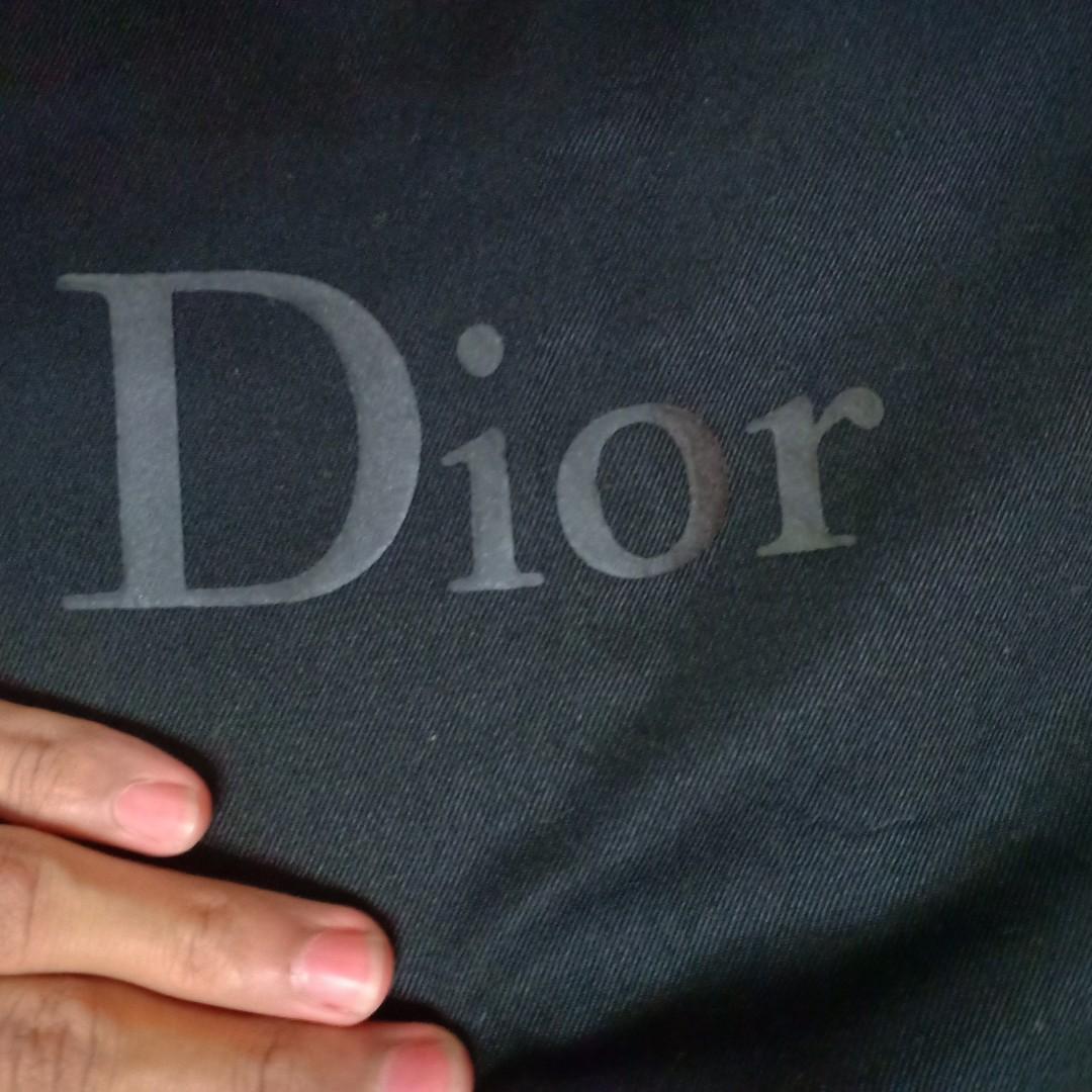Authentic Dior garment bag (Category: Luxury Bags & Wallets) located in Binangonan. Submitted by jfluxury.co (Listing ID 1143322599, Image 3). Description: brand new condition no flaws not faded Bought in Japan.