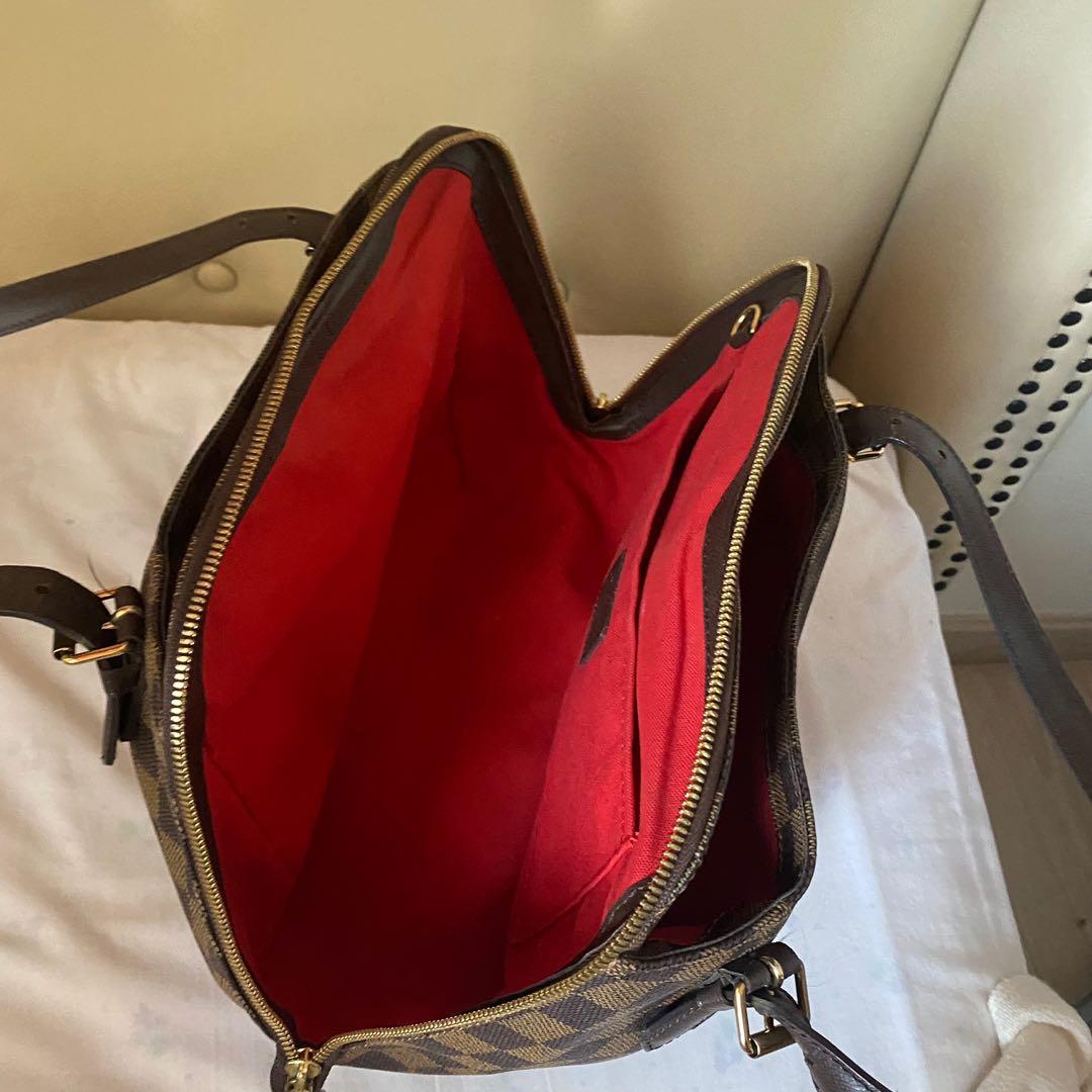 🌻 Guaranteed Authentic LV damier with receipt from lv greenbelt (Category: Luxury Bags & Wallets) located in Taguig. Submitted by chibengco (Listing ID 1143439541, Image 2). Description: .