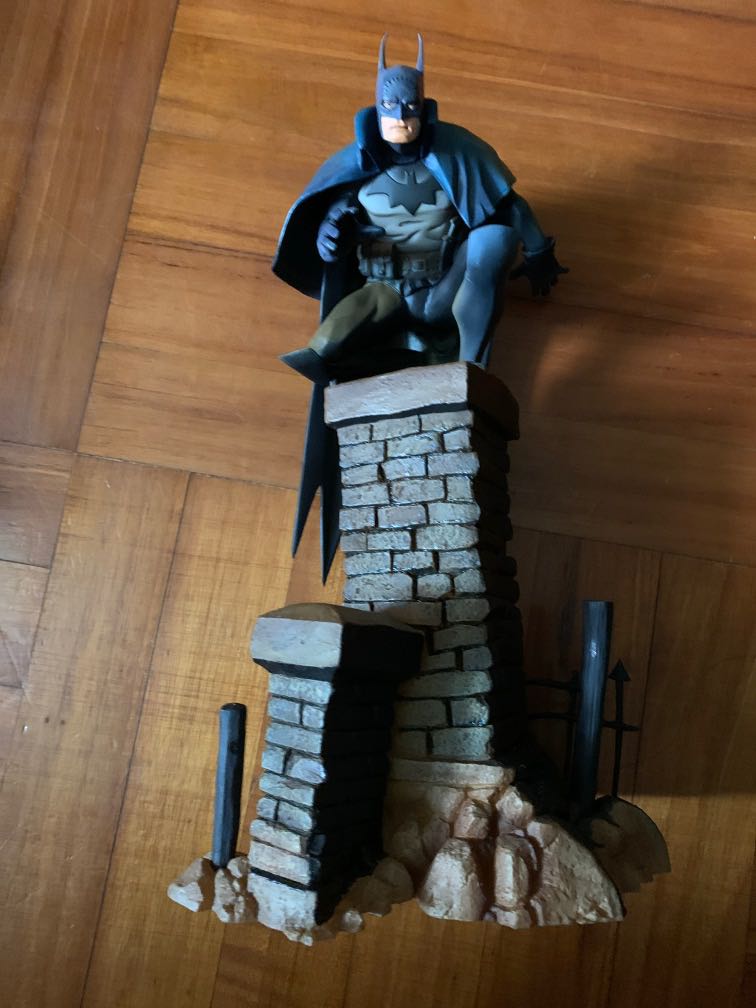 Batman Gotham by Gaslight, 興趣及遊戲, 玩具& 遊戲類- Carousell