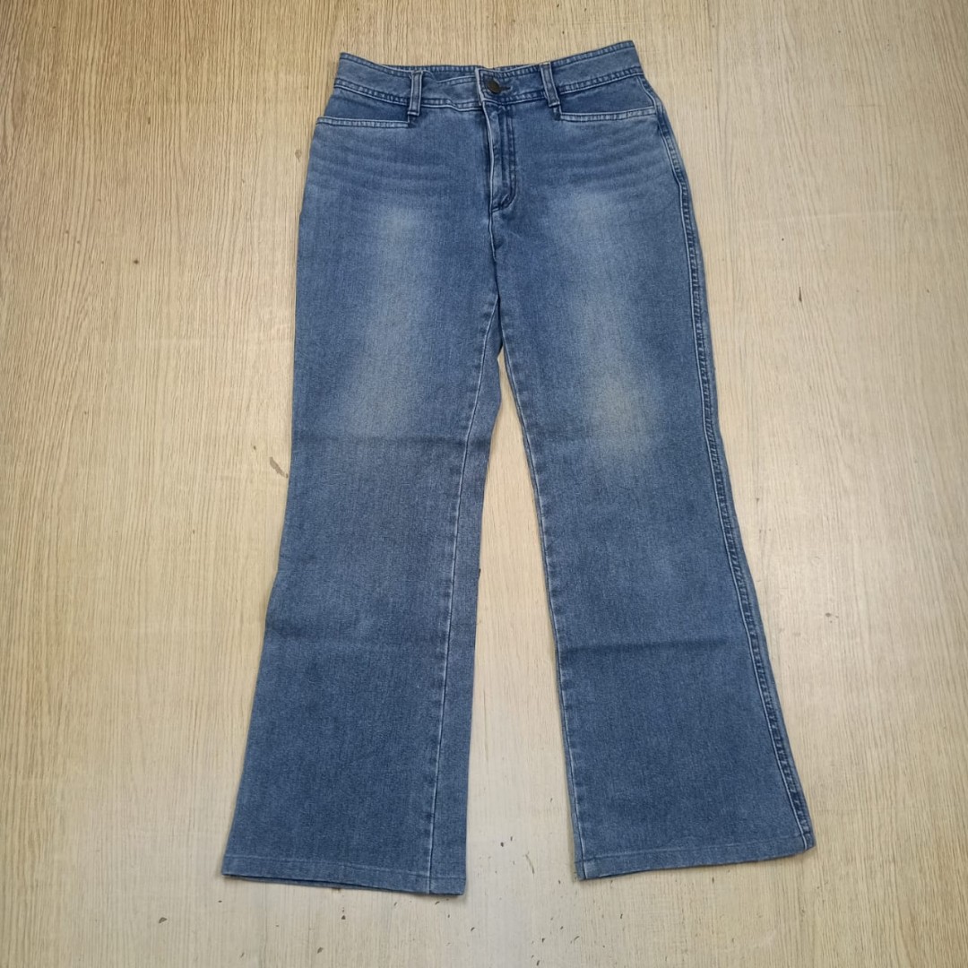 Celana semi boot cut jeans, Fesyen 