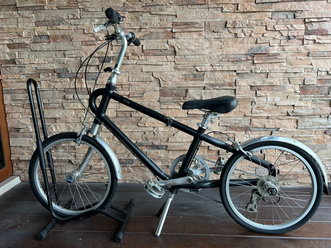 Giant Clip Foldable Bicycle Black Sports Equipment Bicycles