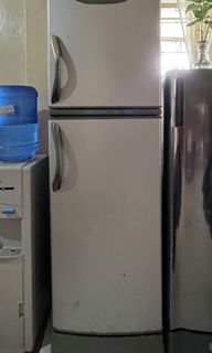 (Category: ) located in . Submitted by ysdeclutter (Listing ID 1143305436, Image 1). Description: .