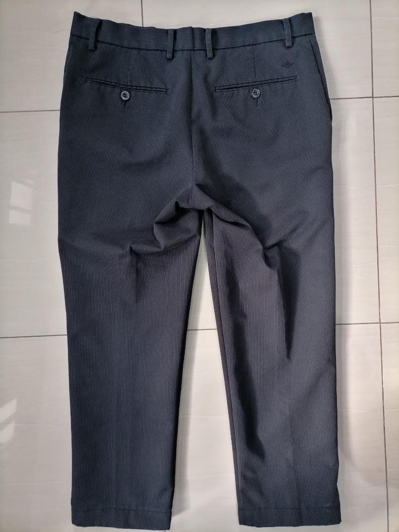 Dockers Slacks (Category: Activewear) located in Quezon City. Submitted by jongloyd (Listing ID 1143378671, Image 2). Description: Dockers Slacks Ankle Pants. Color : Black and string White stripes Waist: 31 Length : Sakto sa 5'2 or short person Price : Negotiable RFS: Nakatabaan dina nagagamit Nakatago nalang Well Used and never abused.