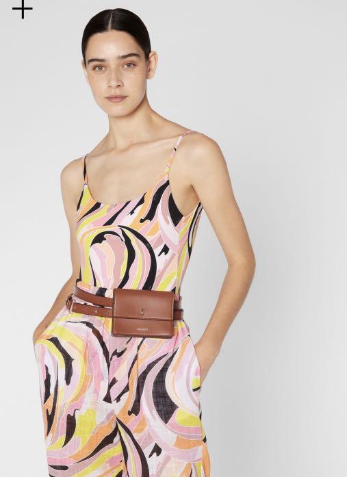 Emilio pucci belt bag, 女裝, 手袋及銀包, 銀包、卡片套- Carousell