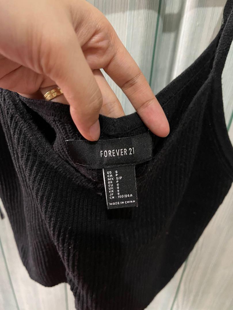 F21 knitted black crop top (Category: Others Tops) located in Quezon City. Submitted by mae2425 (Listing ID 1143348731, Image 3). Description: .