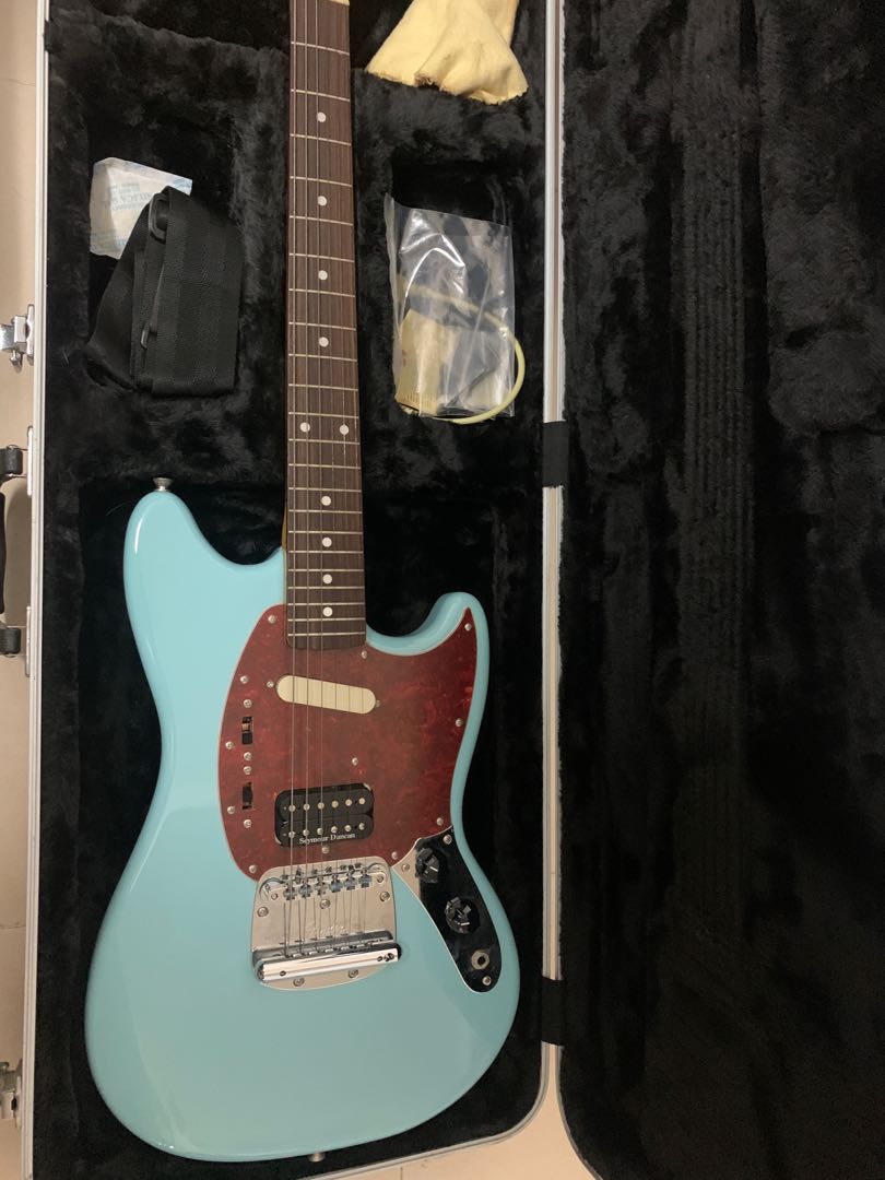 Fender Kurt Cobain Mustang (sonic blue) reissue MIJ with Gator Hard