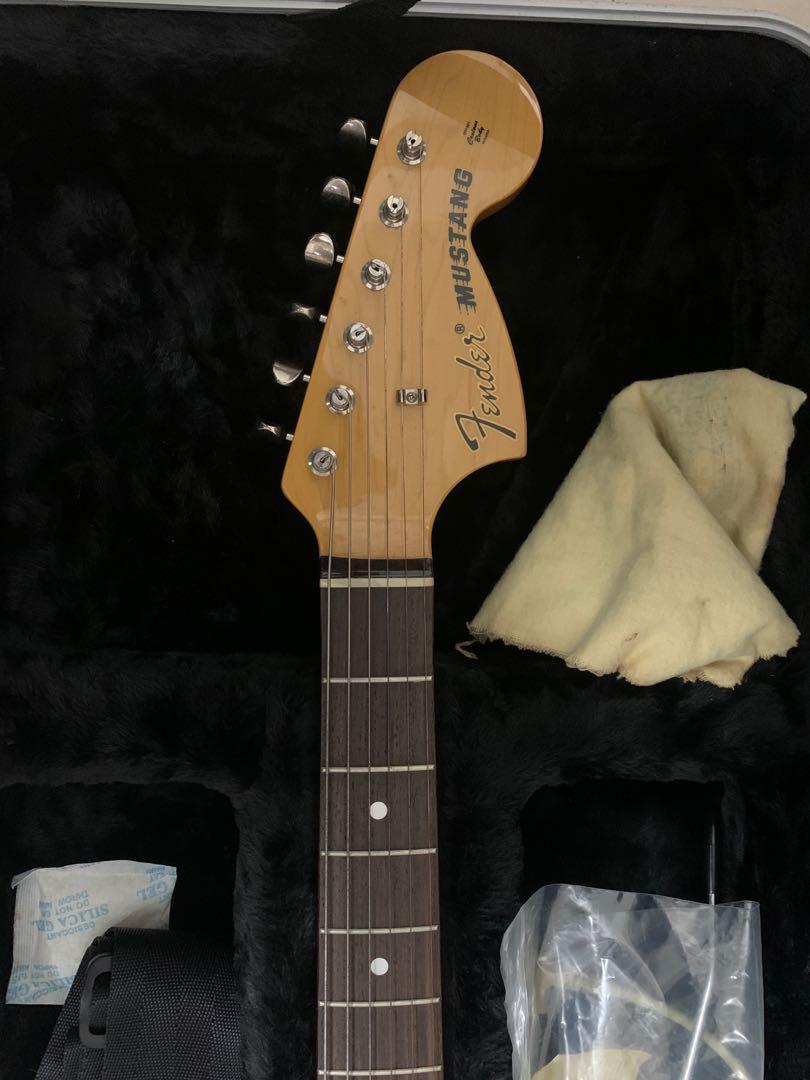 Fender Kurt Cobain Mustang (sonic blue) reissue MIJ with Gator Hard