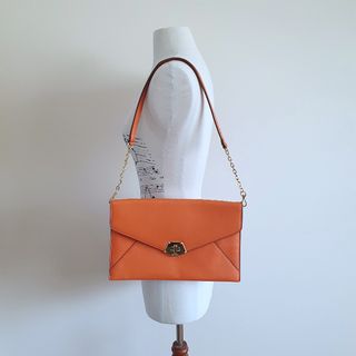 (Category: ) located in . Submitted by new-and-preloved (Listing ID 1143325479, Image 1). Description: .