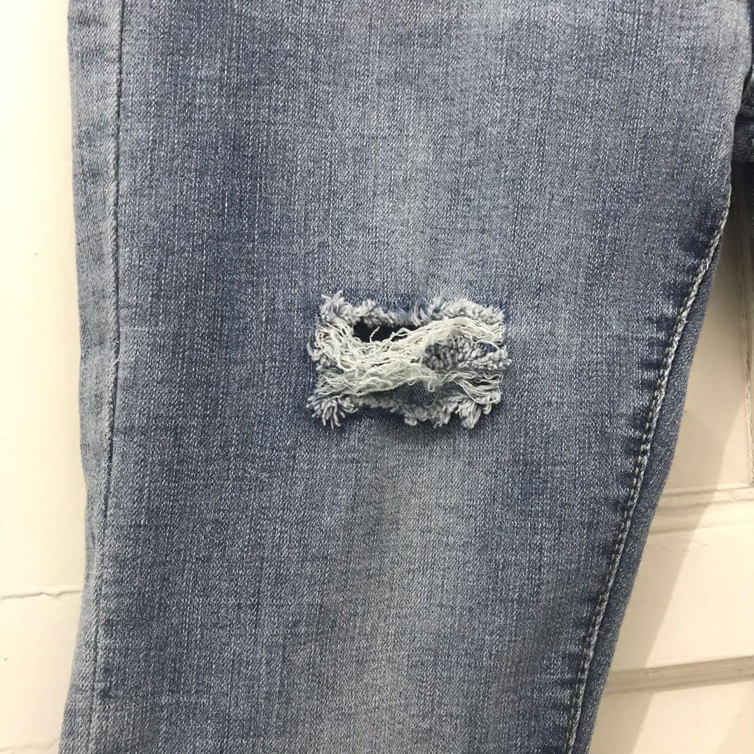 Jeans flare ripped, Fesyen Wanita 