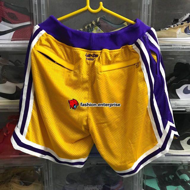 MITCHELL AND NESS Doodle Shorts Los Angeles Lakers PSHR1271-LALYYPPPPTWH -  Shiekh