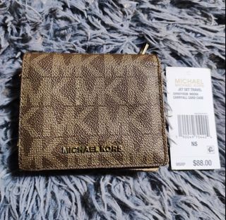 (Category: ) located in . Submitted by fashionmind21 (Listing ID 1143422213, Image 1). Description: .