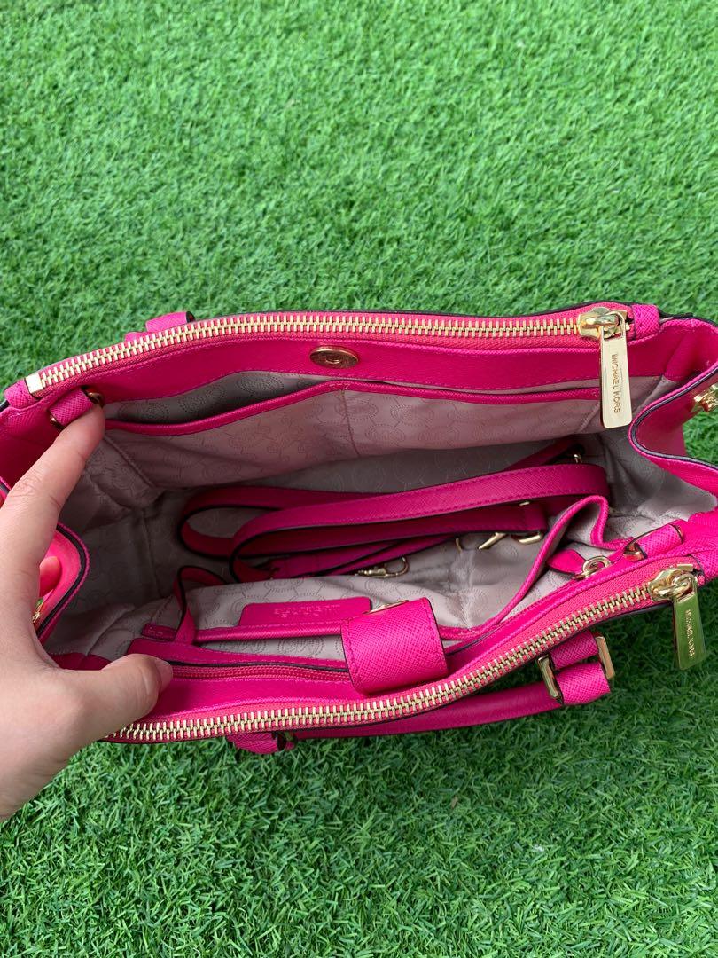 Buy Classy Women's Michael Kors Tote Handbag (CSO435)