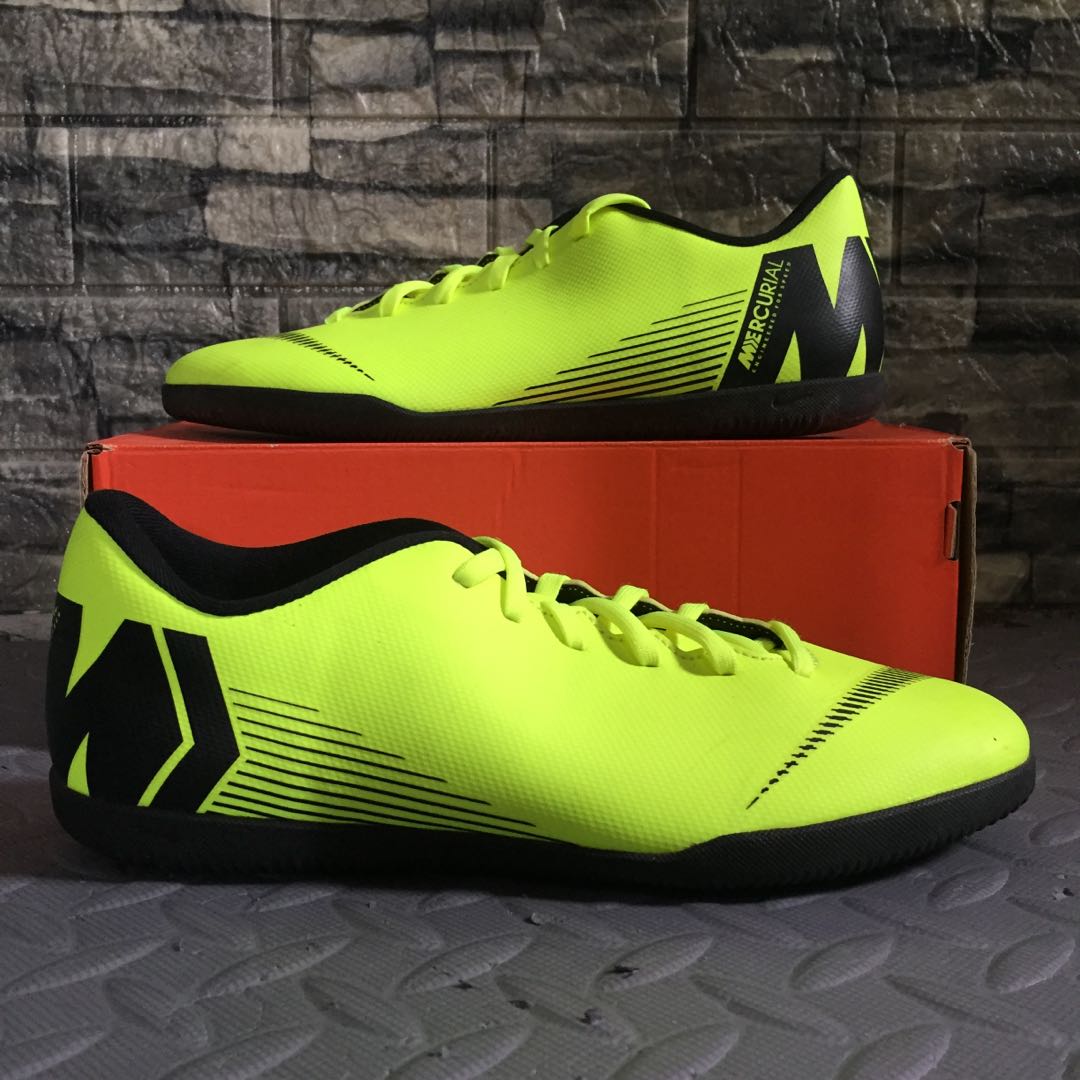 gen Sprong Specifiek Nike Mercurial Vapor 12 Club IC, Sports Equipment, Other Sports Equipment  and Supplies on Carousell