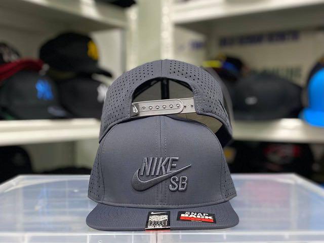 NIKE SB SNAPBACK, Men's Fashion 