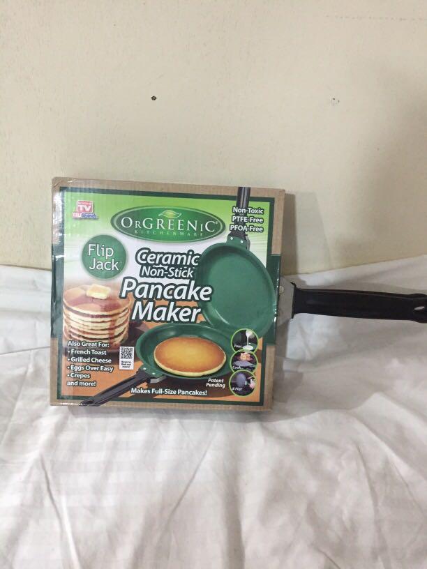 Non-stick Ceramic Pancake Maker (Category: Cookware & Accessories) located in Pasay City. Submitted by redgiftshop (Listing ID 1143317531, Image 2). Description: Non- toxic PTFE- Free PFOA-Free great for french toast Griled cheese Crepes directly bought in US stock - 3 pcs product code: EJ Jan2022.
