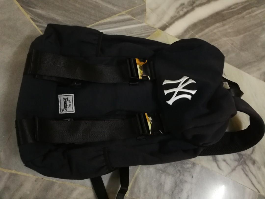 New york deals yankees backpack